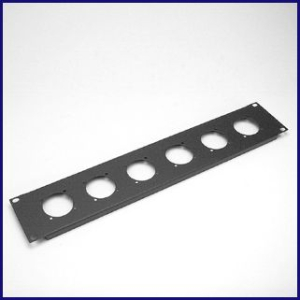 2HE-Blende für 6 Schuko-Dosen